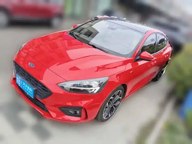 Ford Focus 2020 Sedan EcoBoost 180 Automatic ST Line — фото 1