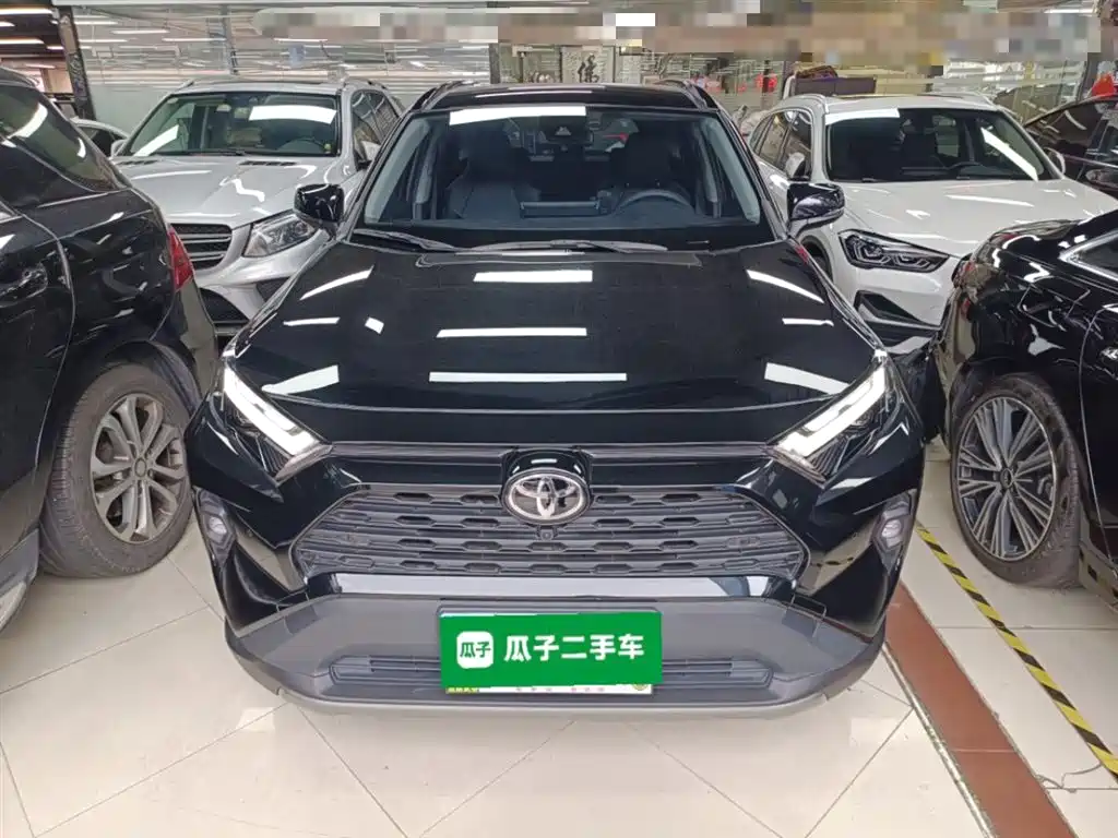 Toyota RAV4 Rongfang 2023 2.0L CVT FWD Style Plus Edition фото 3