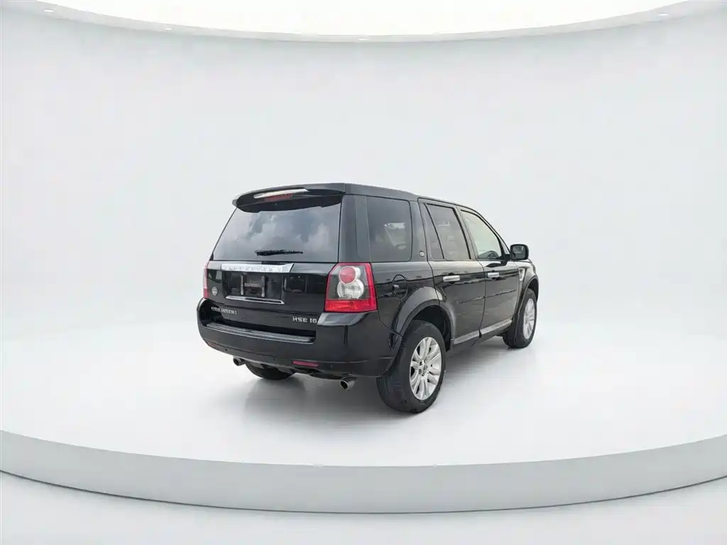 Land Rover Freelander 2 2010 3.2 i6 Automatic HSE Petrol фото 4