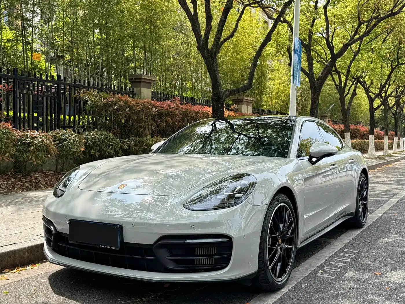PORSCHE PANAMERA