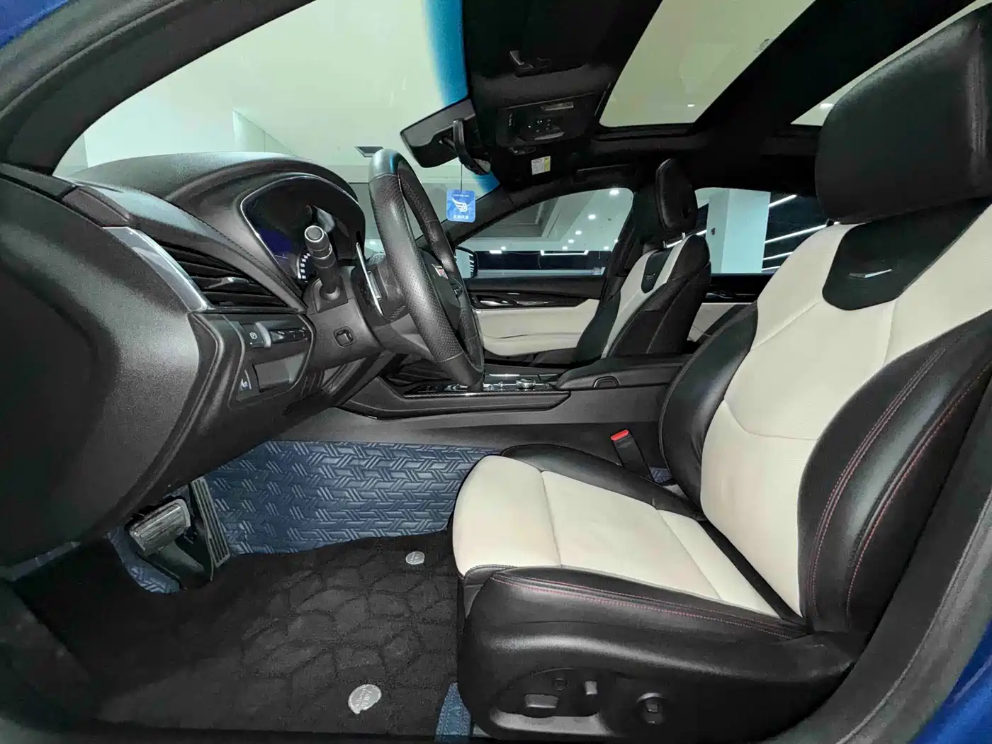 Фото 8 - Cadillac CT5