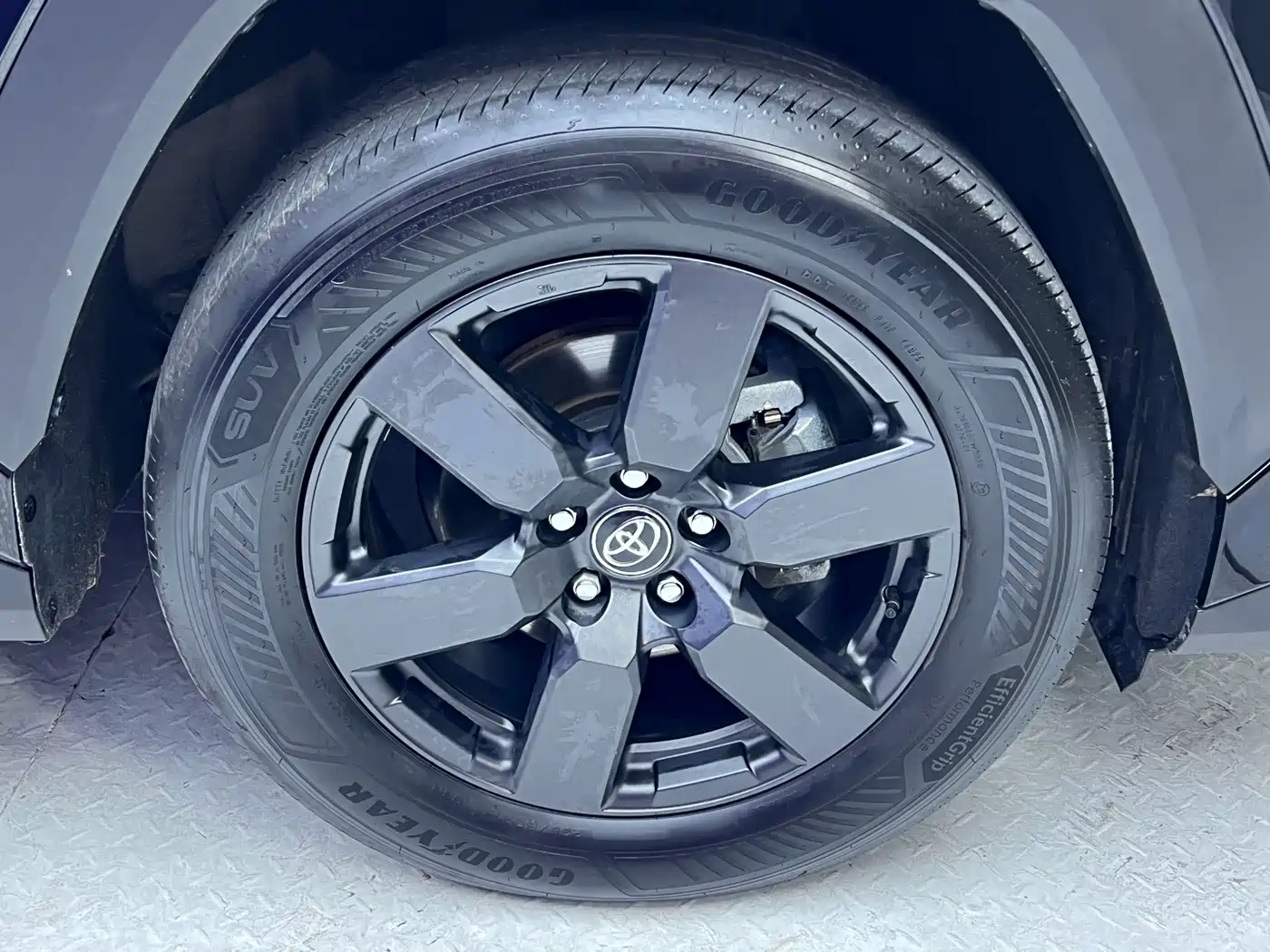 Photo 19 - Toyota RAV4