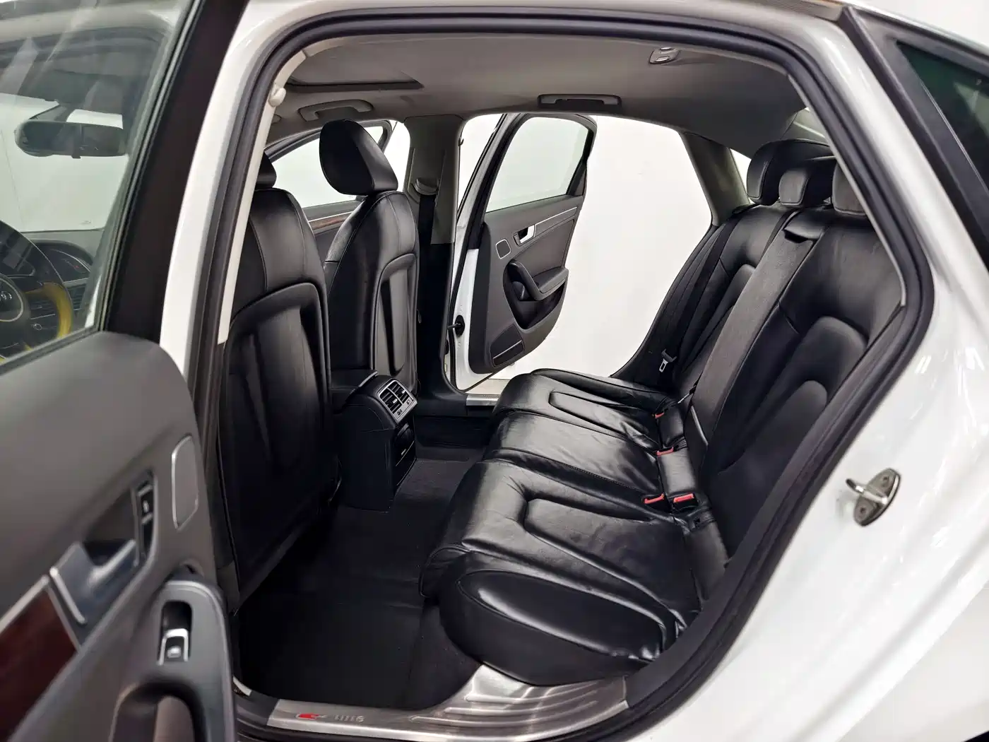 Audi A4L 2015 35 TFSI Auto Comfort фото 13