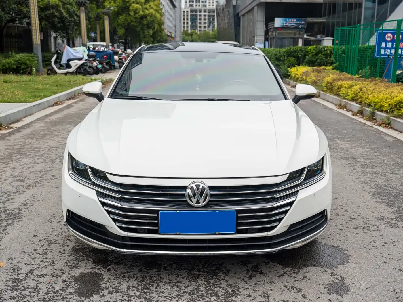 Volkswagen FAW-Volkswagen CC 2019 330TSI Elegance Edition China VI фото 2