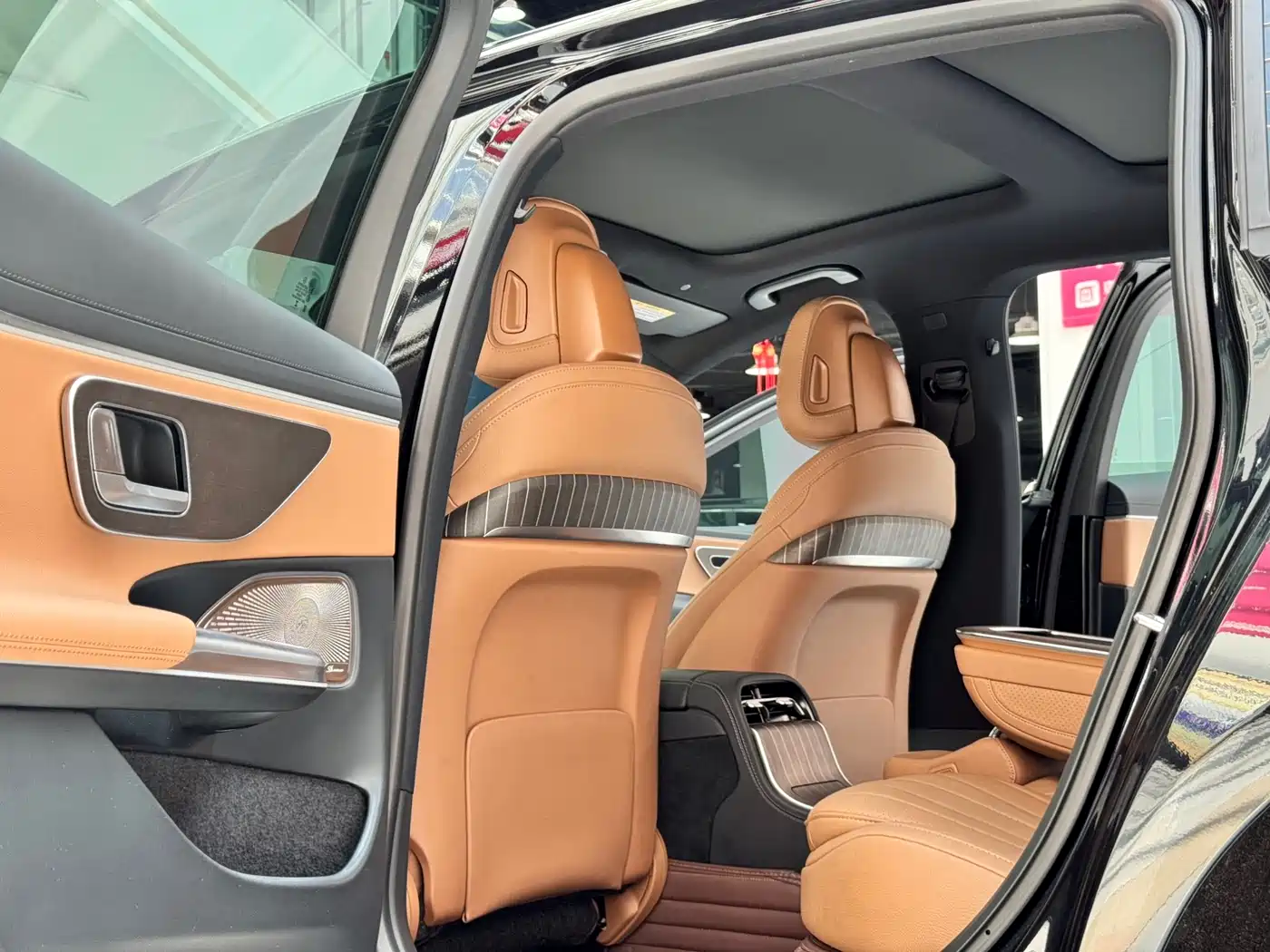 Mercedes-Benz E-Class 2025 E 300 L Fashion фото 10
