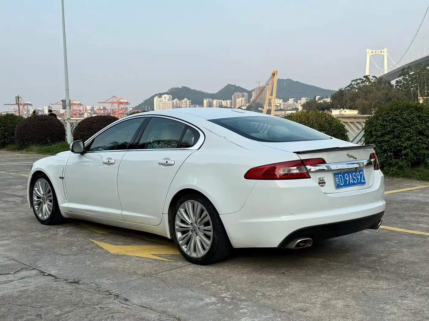 Jaguar XF 2011 2009 Model XF 3.0L V6 Luxury Edition