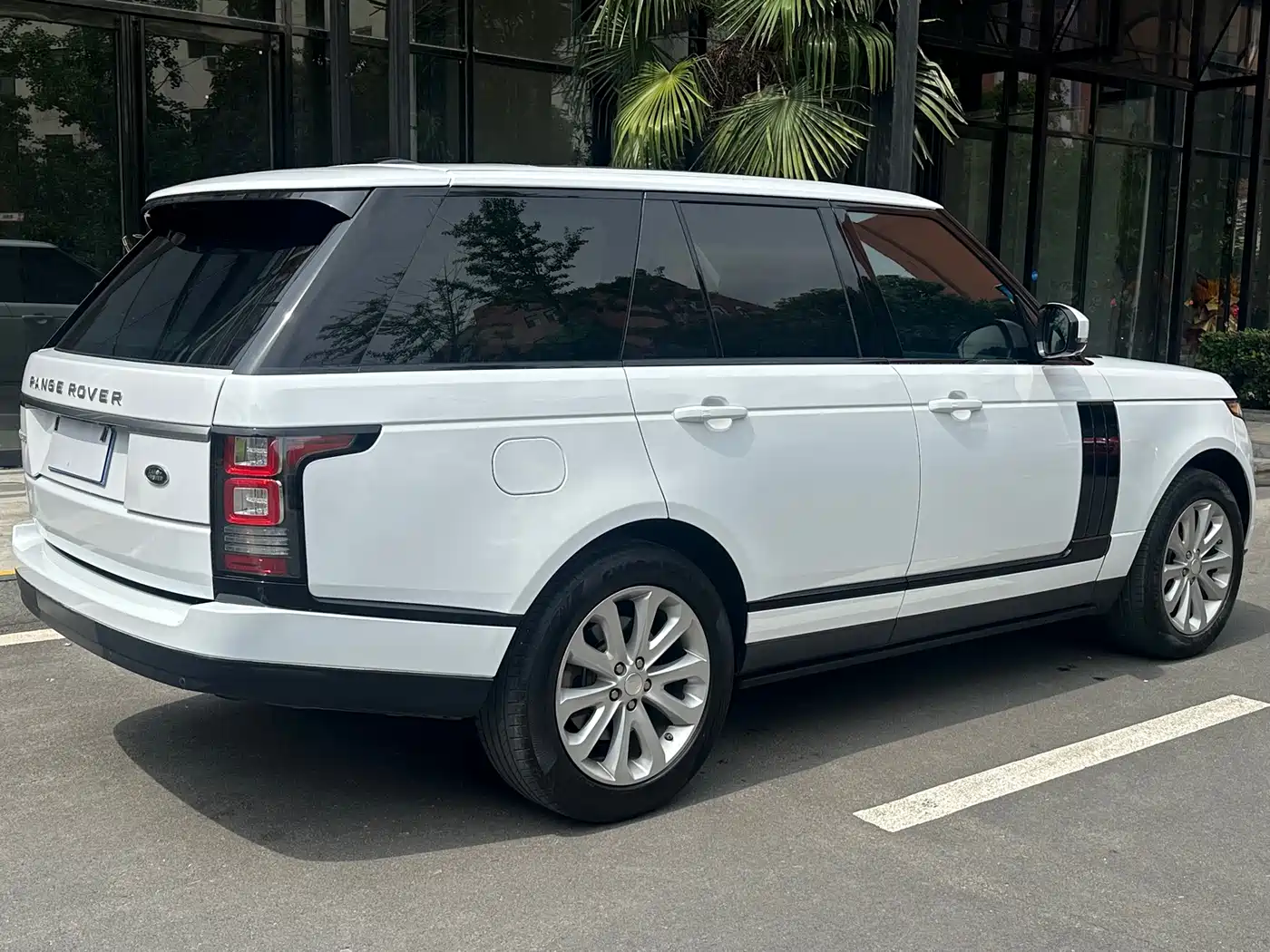 صورة 7 - Land Rover Range Rover