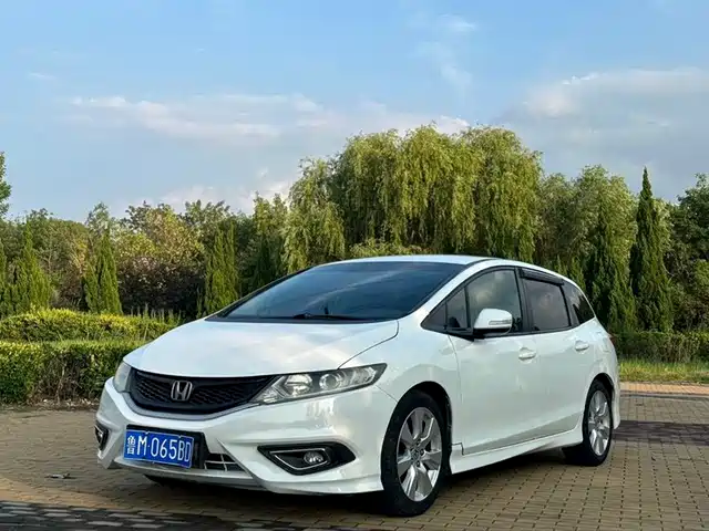 Honda Jade 2013 1.8L Automatic Comfort Edition 5-seater