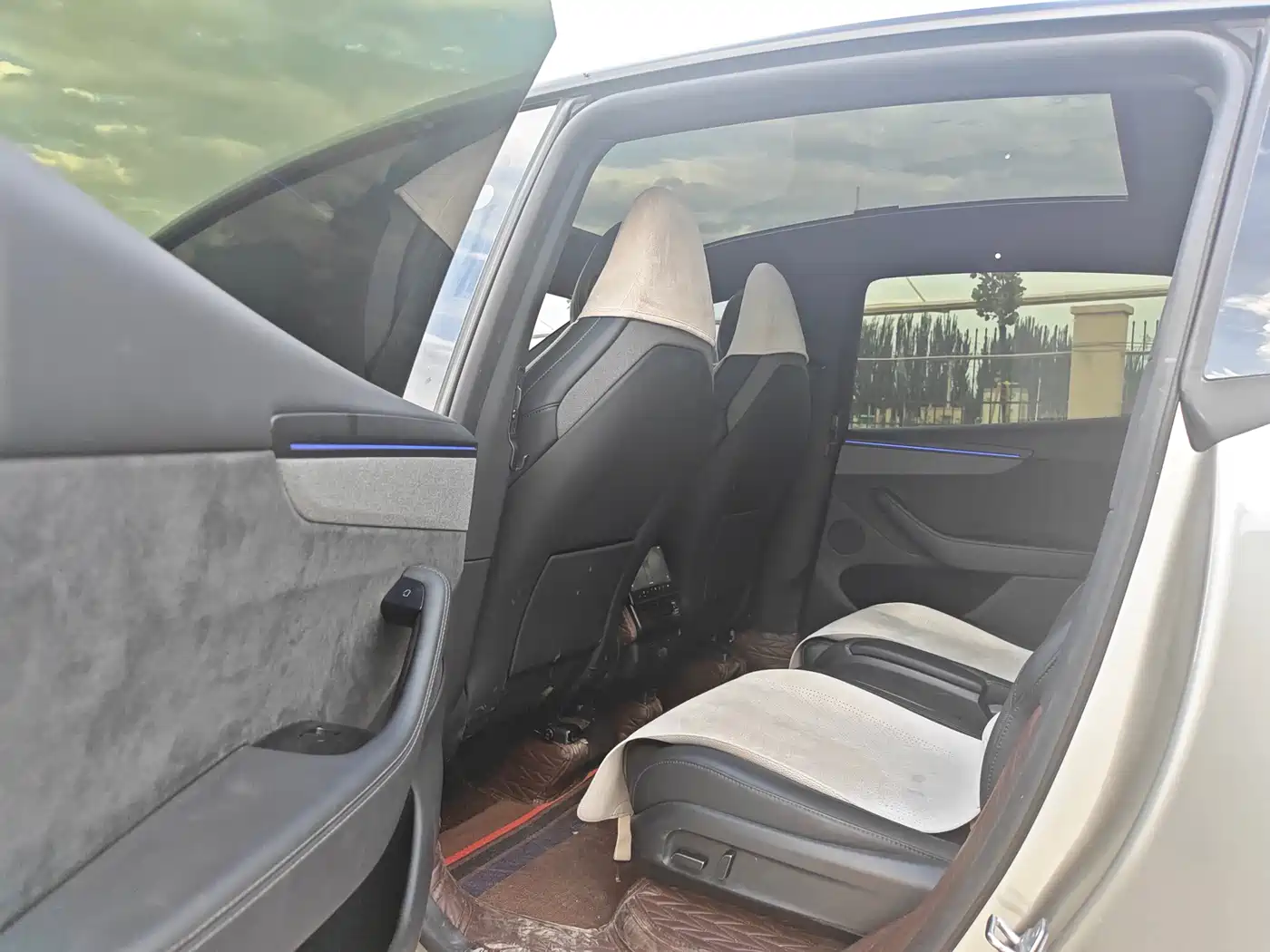 Tesla Model Y L 2026 2025 Facelift Long Range AWD
