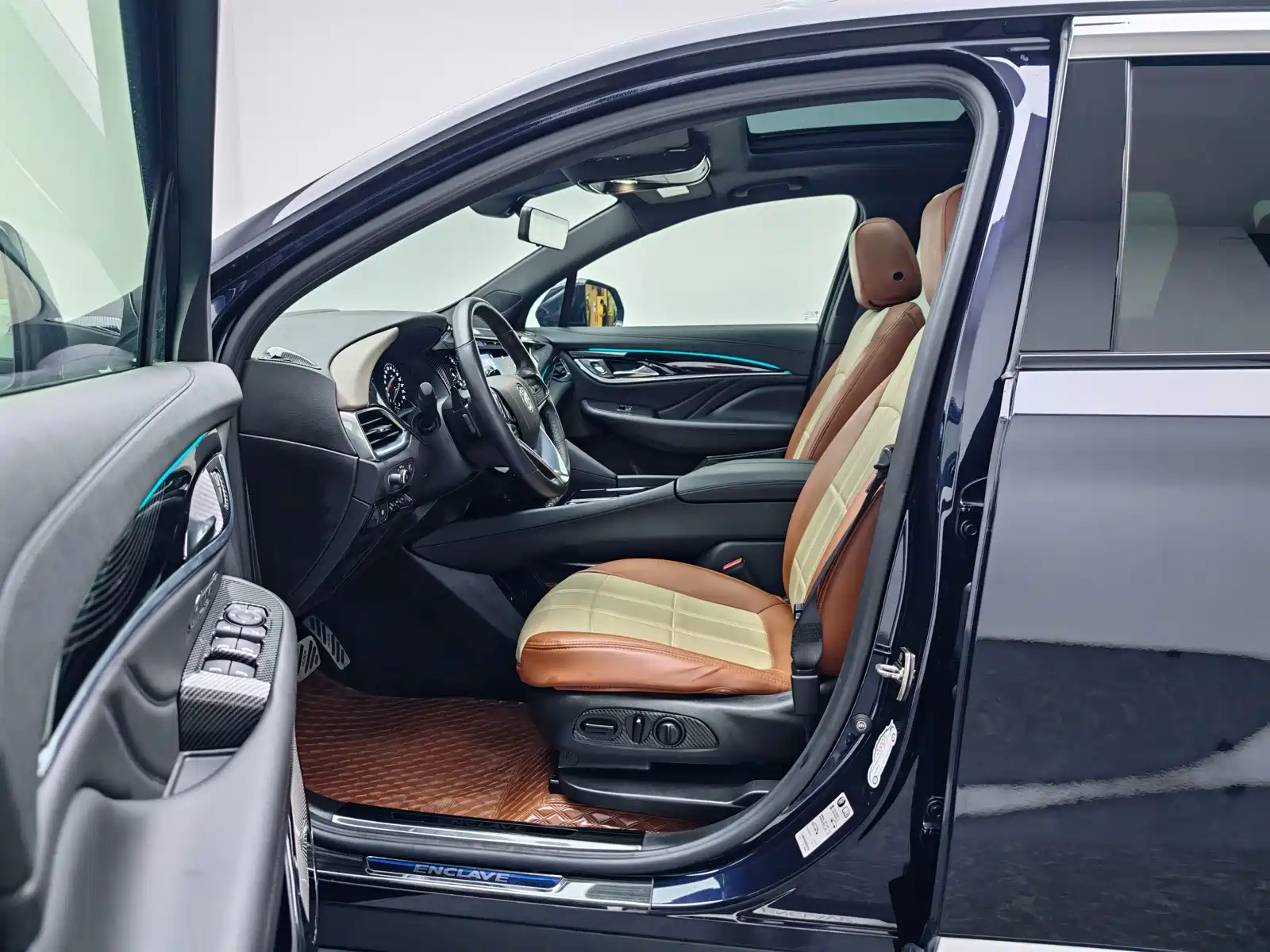 Photo 14 - Buick Enclave