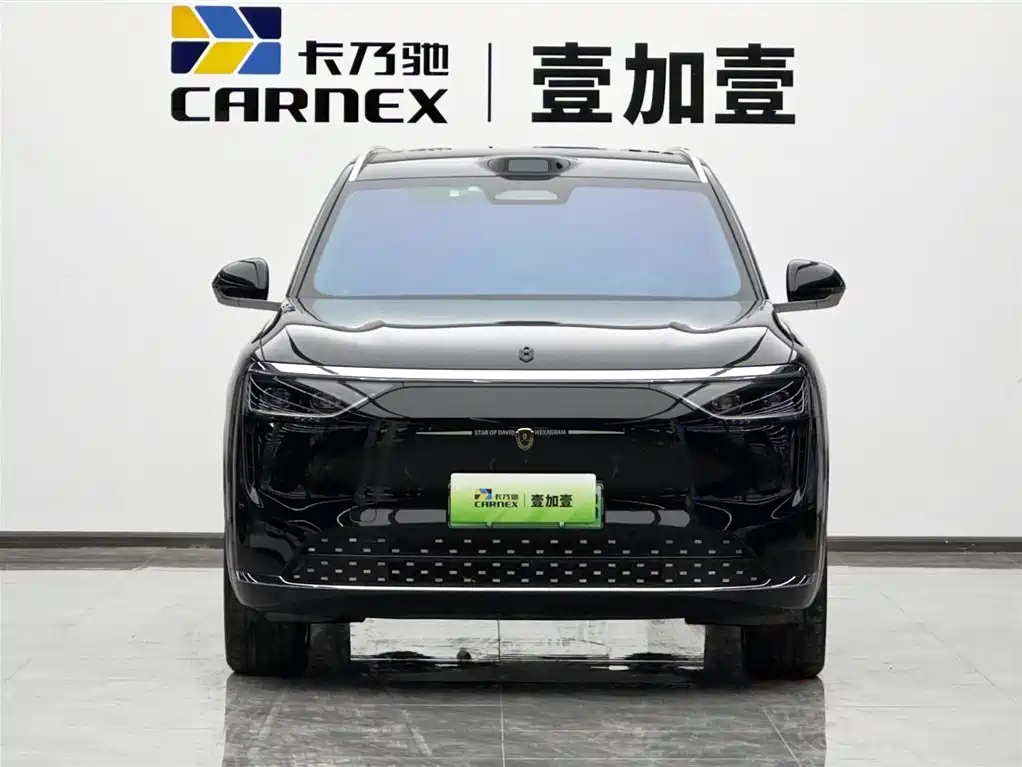 AITO Wenjie AITO M8 2025 Range Extender Max+ Edition 53.4kWh 5-seater фото 2