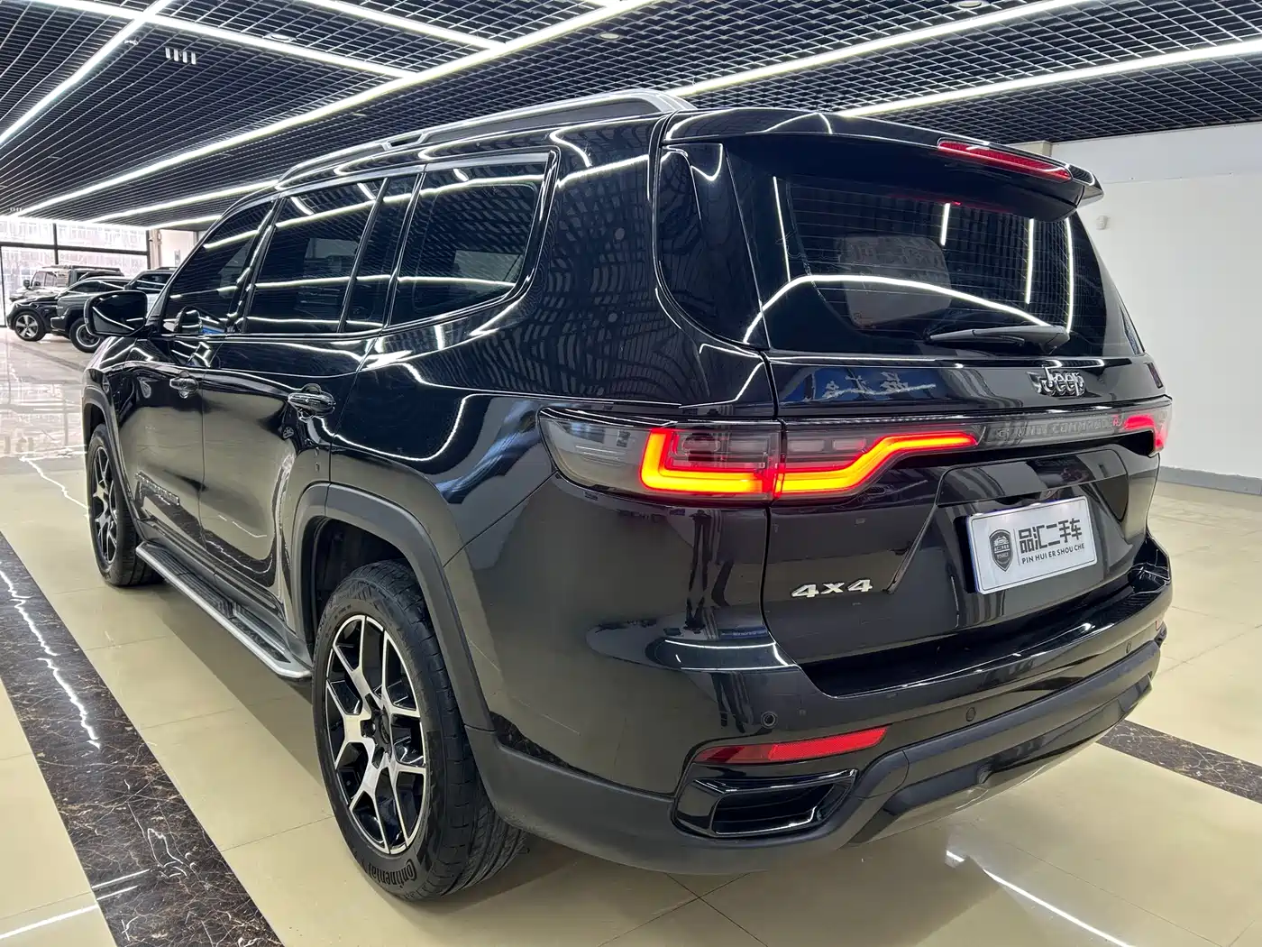 JEEP GRAND COMMANDER