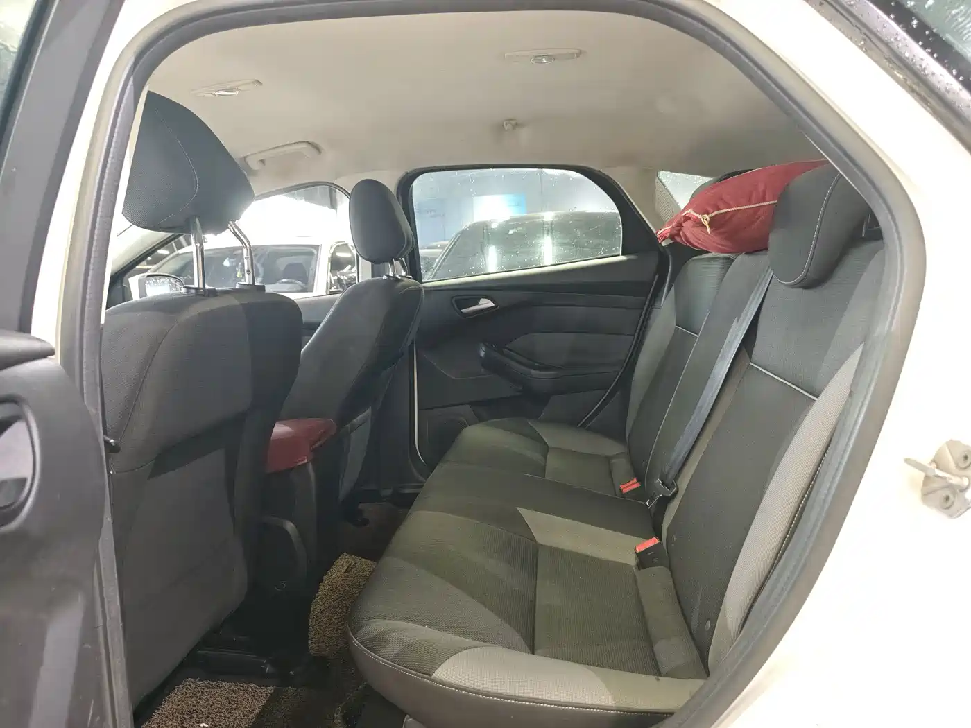 Ford Focus 2012 2012 Hatchback 1.6L Automatic Trend