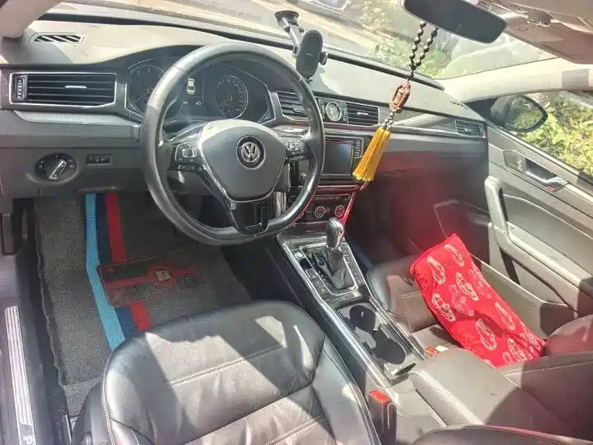 Фото 4 - Volkswagen Passat