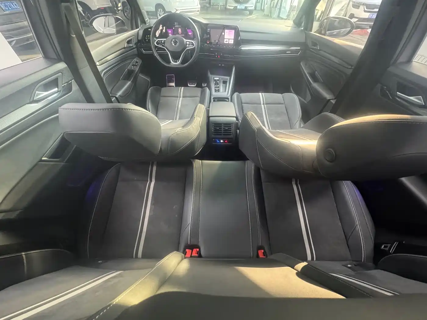 Volkswagen Golf 2021 280TSI DSG R-Line фото 23