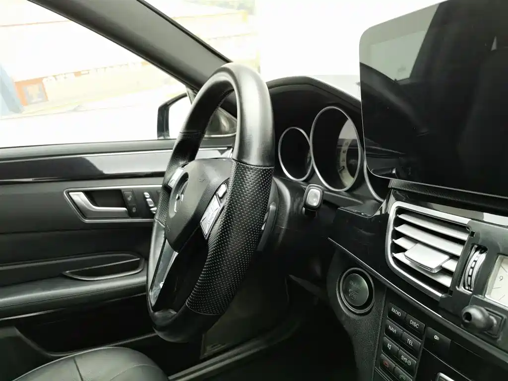 Mercedes-Benz E-Class 2015 E 260 L Sport Fashion фото 22