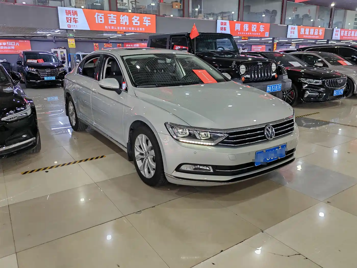 Volkswagen Magotan 2019 330TSI DSG Luxury Class China VI фото 3