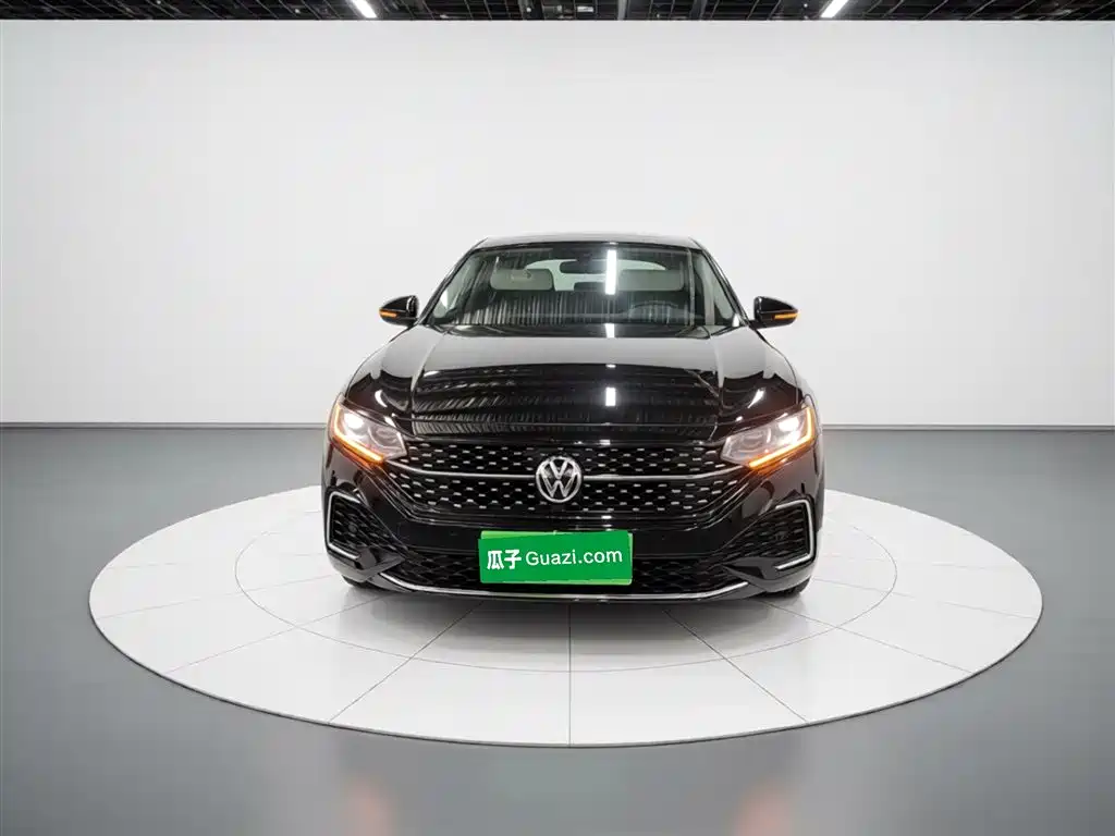 Volkswagen Passat 2024 330TSI Starlight Elite Edition фото 3