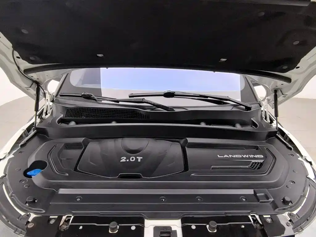 Landwind X7 2015 2015 2.0T Panoramic Flagship Edition