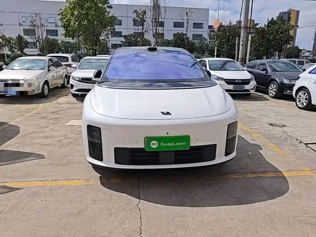 Li Auto i6 2025 2025 4WD Base Model