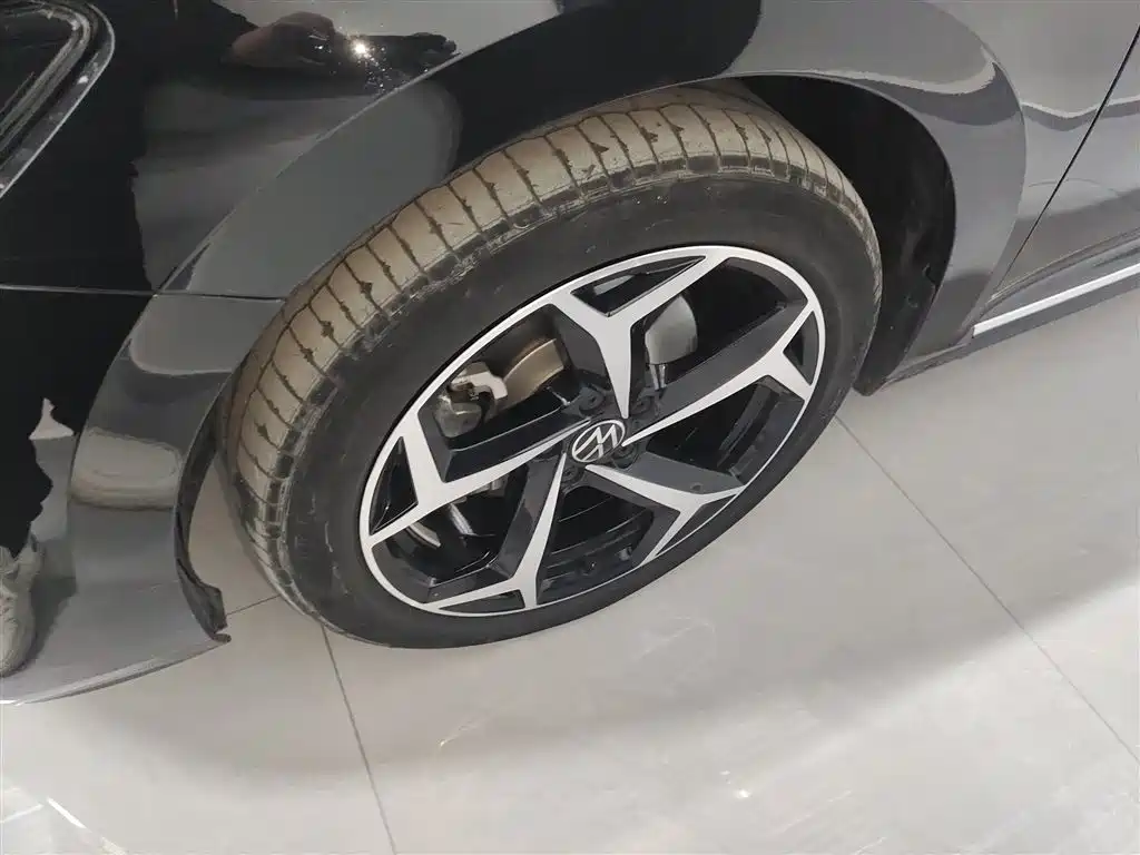 Volkswagen Passat 2024 330TSI Starlight Elite Edition фото 23
