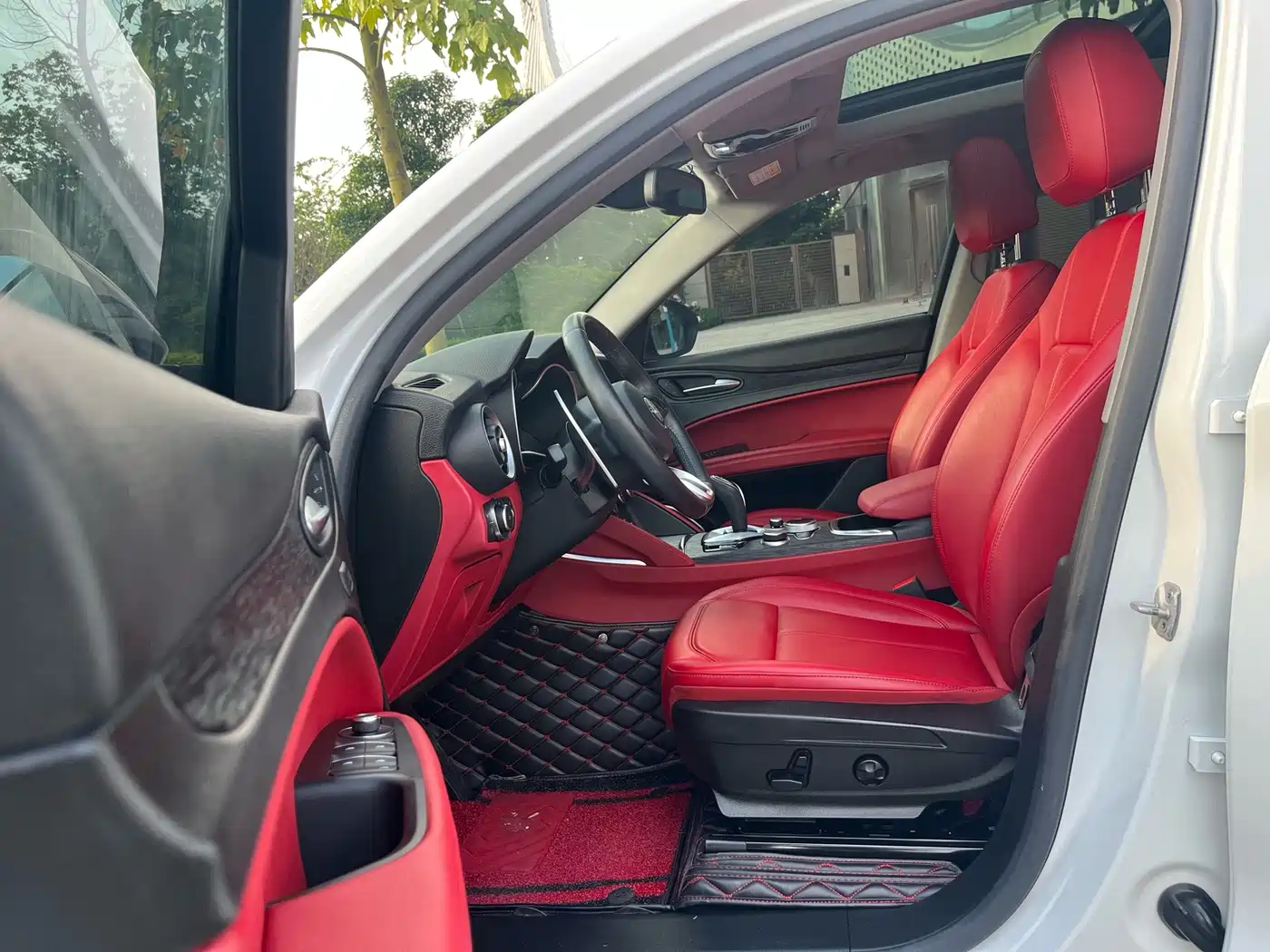 Alfa Romeo Stelvio 2021 2020 2.0T 280HP Luxury Edition