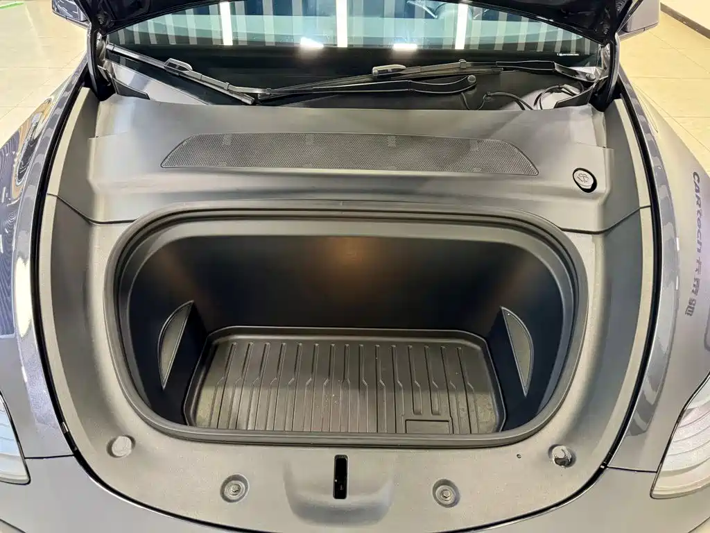 Фото 11 - Tesla Model Y