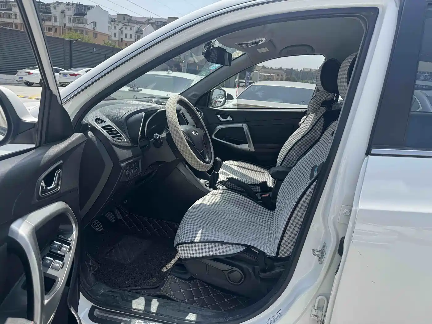 CHERY TIGGO 5