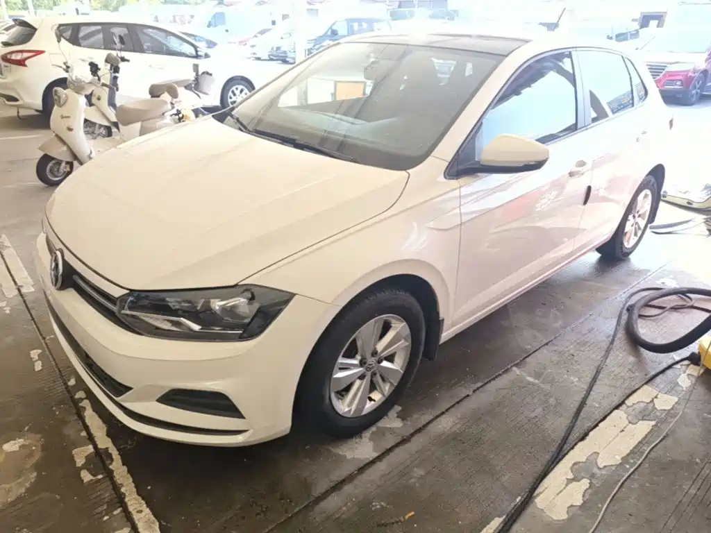 Фото 2 - Volkswagen Polo