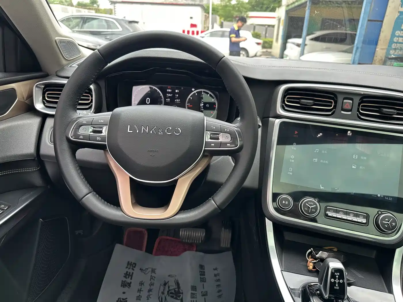 Lynk & Co 01 2017 2.0T 2WD Pro Version фото 19