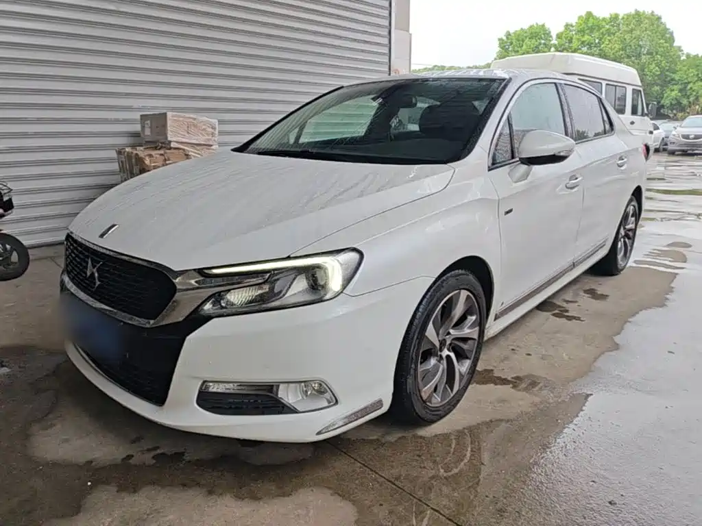 DS 5LS 2014 2014 1.6T Luxury THP160