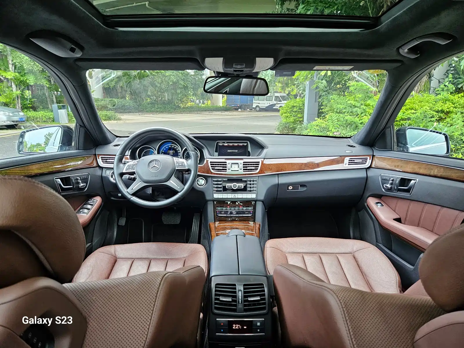 صورة 11 - Mercedes-Benz E-Class