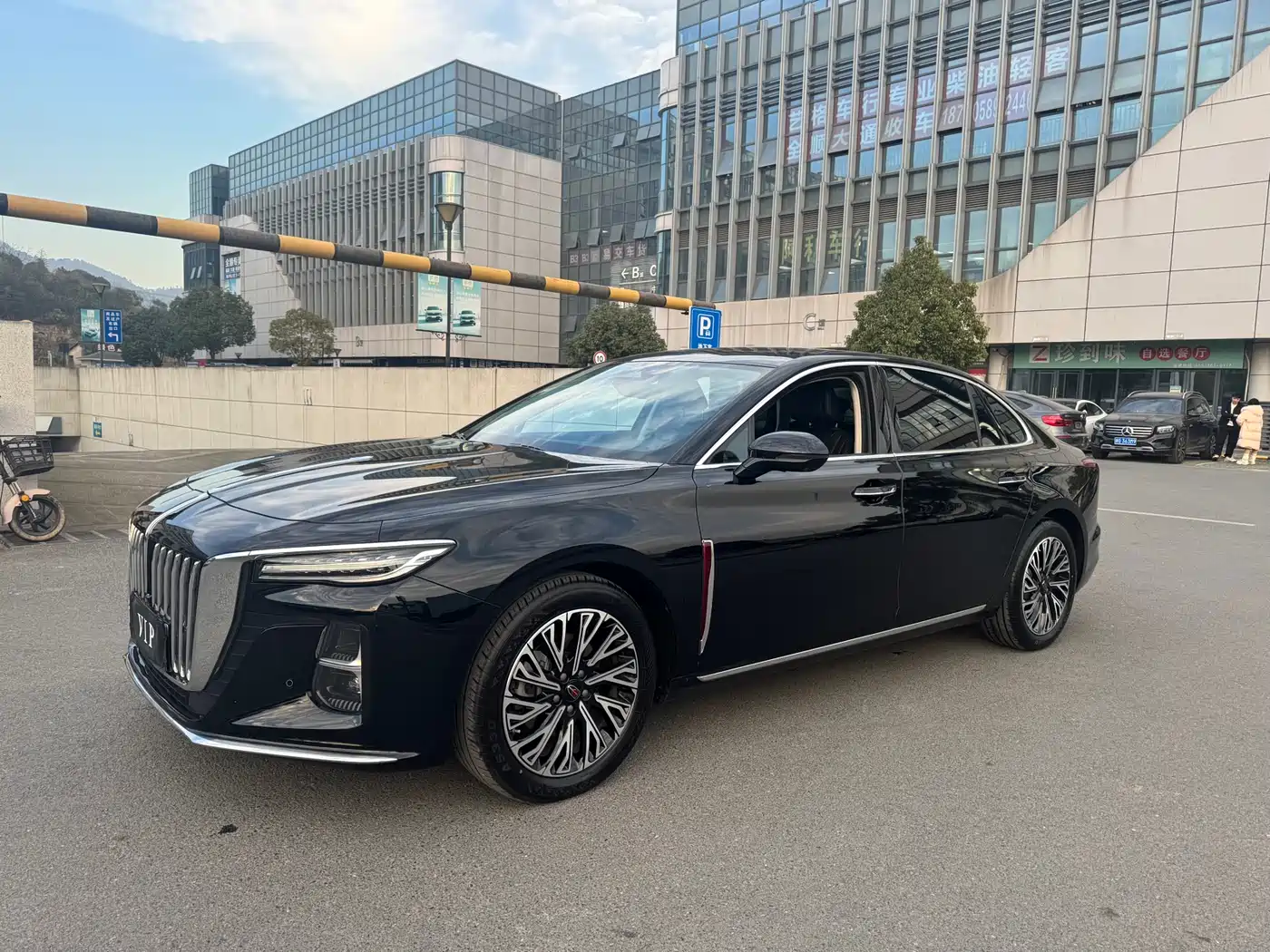 Hongqi H5 2023 2.0T Auto Smart Connect Flag Comfort