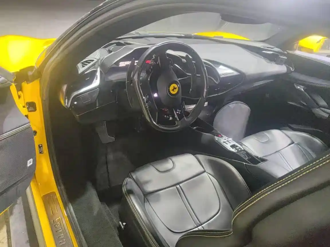 FERRARI SF90
