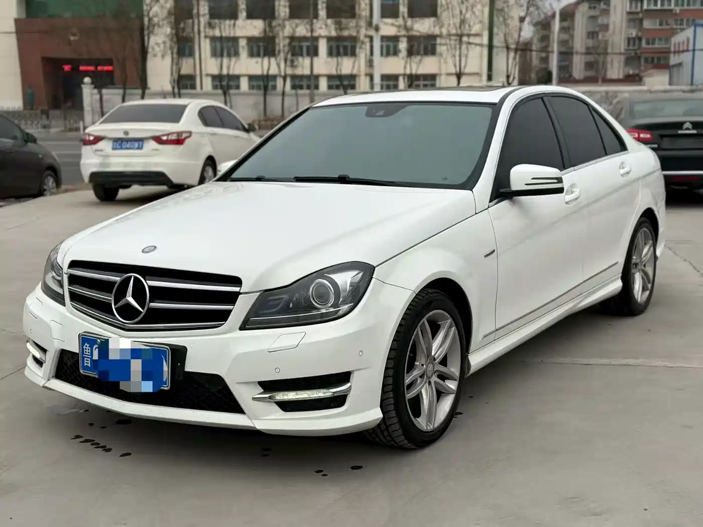 Mercedes-Benz C-Class 2013 C 260 Fashion Grand Edition