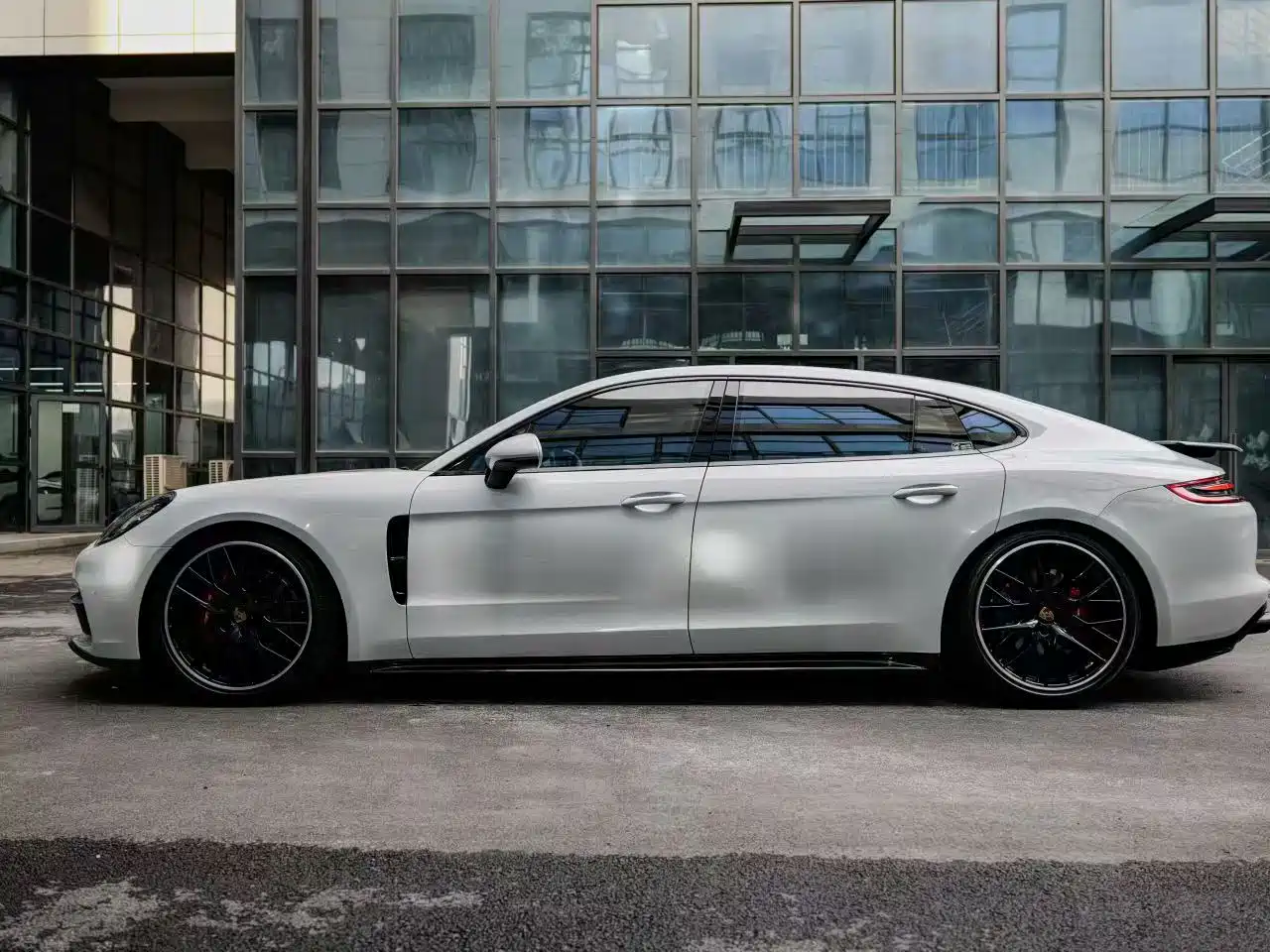 Porsche Panamera 2017 Panamera 4 Executive Long Wheelbase 3.0T фото 8