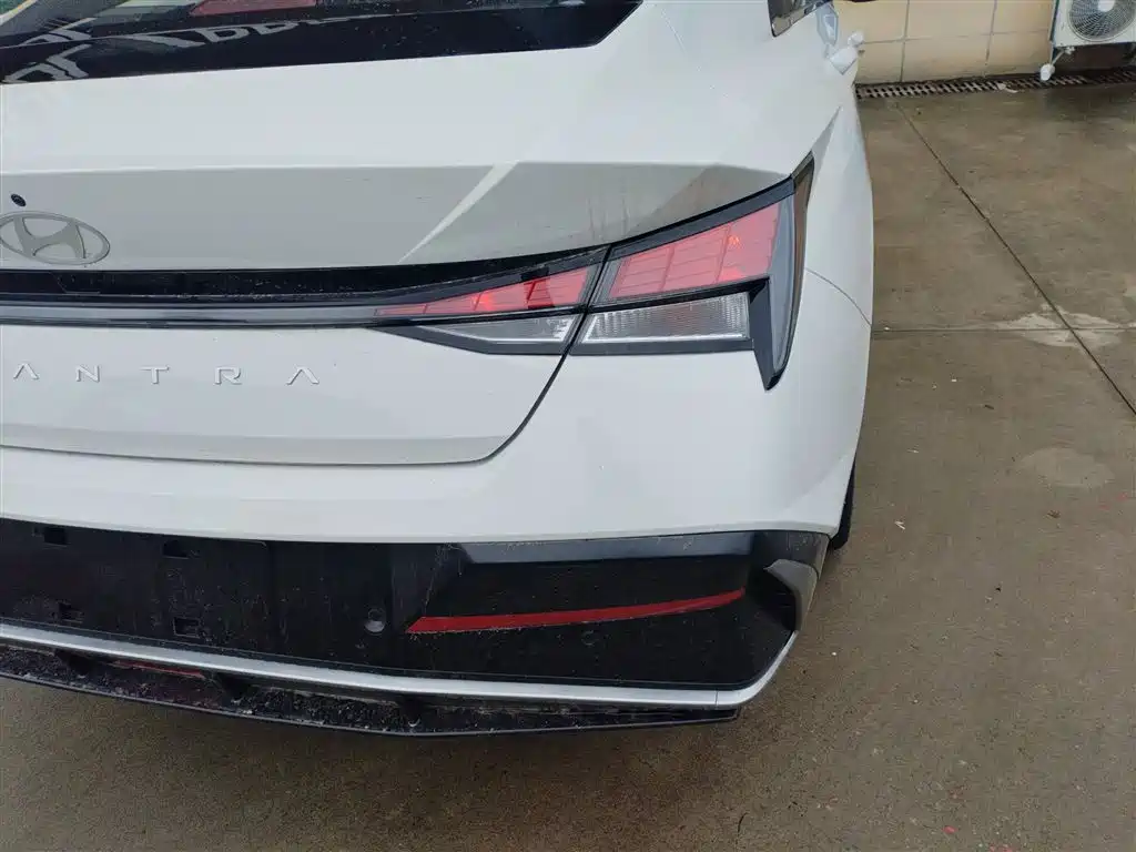 Hyundai Elantra 2023 1.5L CVT GLX Elite Edition фото 25