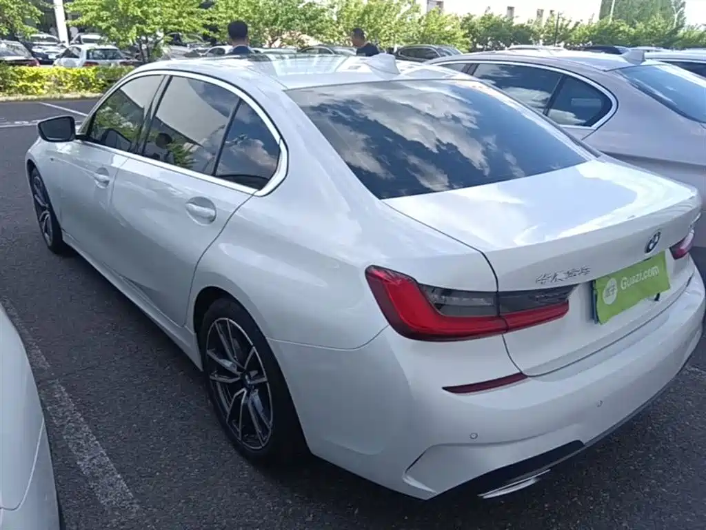BMW 3-SERIES