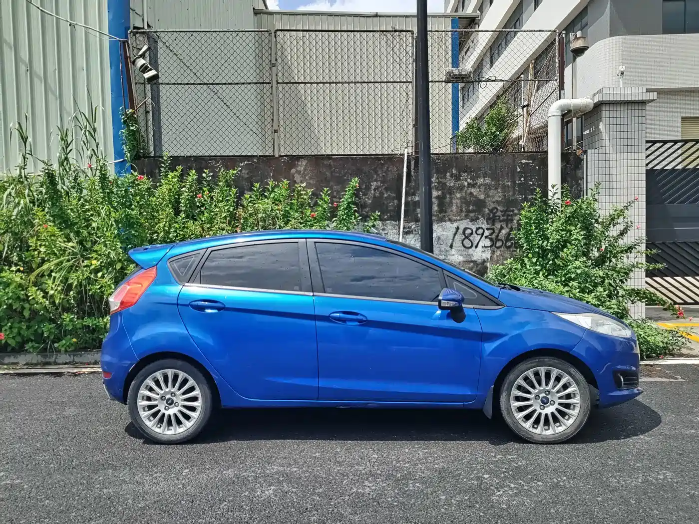 Фото 10 - Ford Fiesta