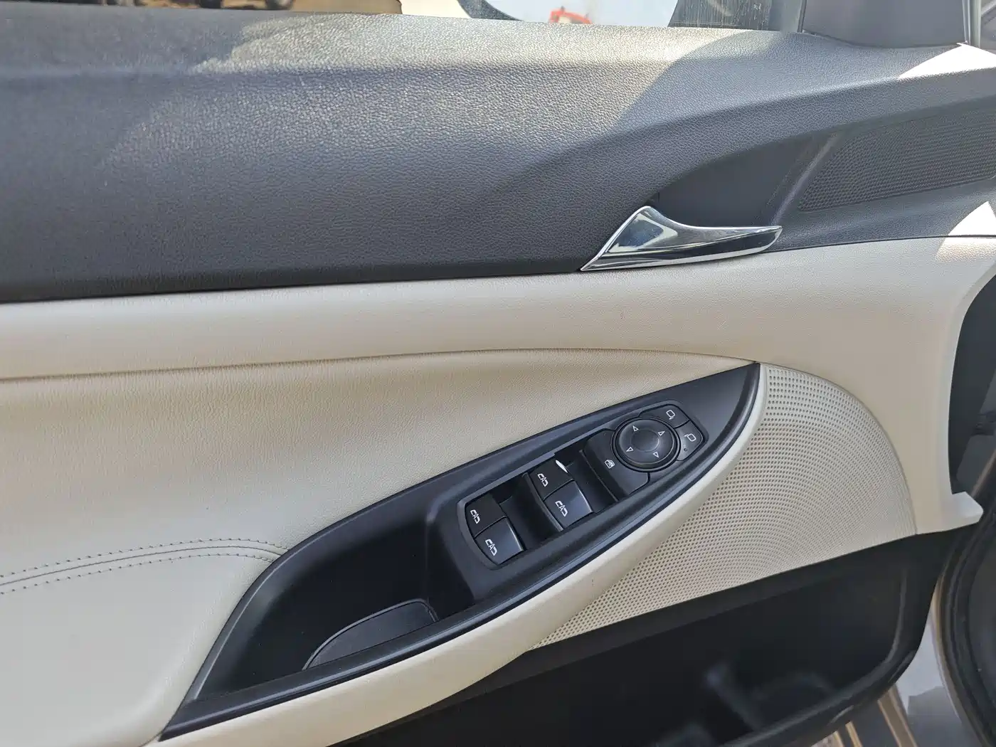 Buick GL6 2018 18T 6-Seater Elite фото 13