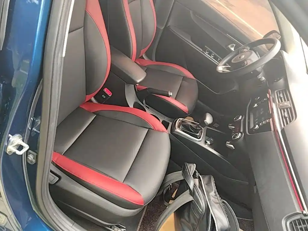 Kia KX CROSS 2018 2017 1.4L AT GLS