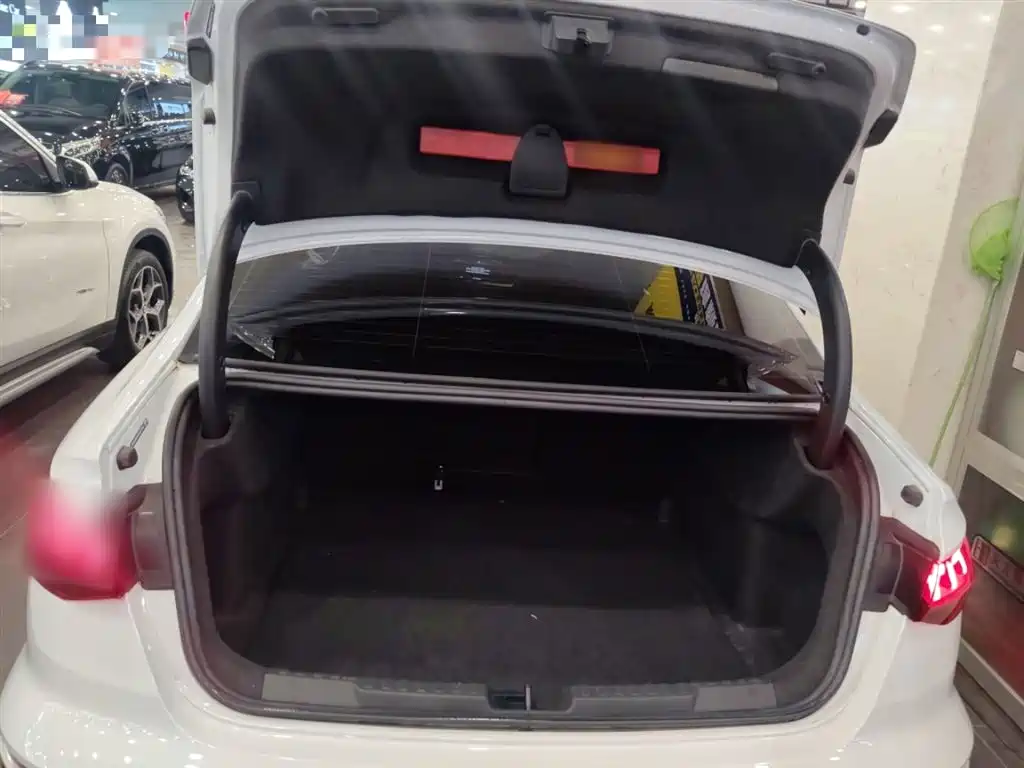 Audi A3 2024 Model A3L Limousine 35 TFSI Fashion Sport фото 15