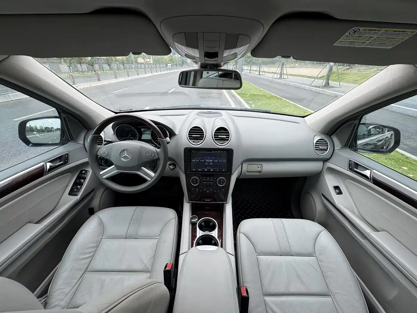 Mercedes-Benz M-Class 2010 ML 350 4MATIC Luxury фото 6