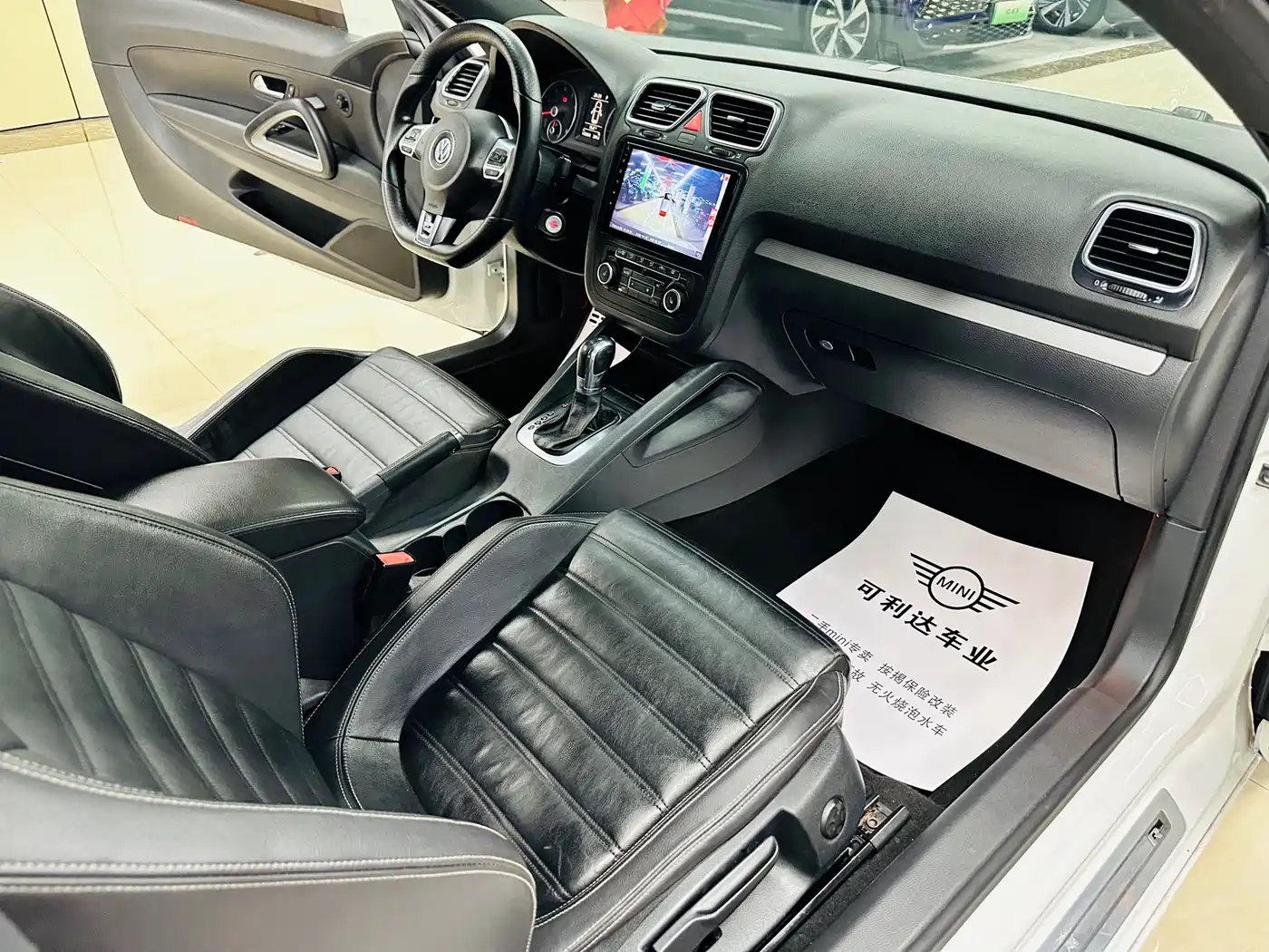 Volkswagen Scirocco 2011 2.0TSI R-Line фото 24