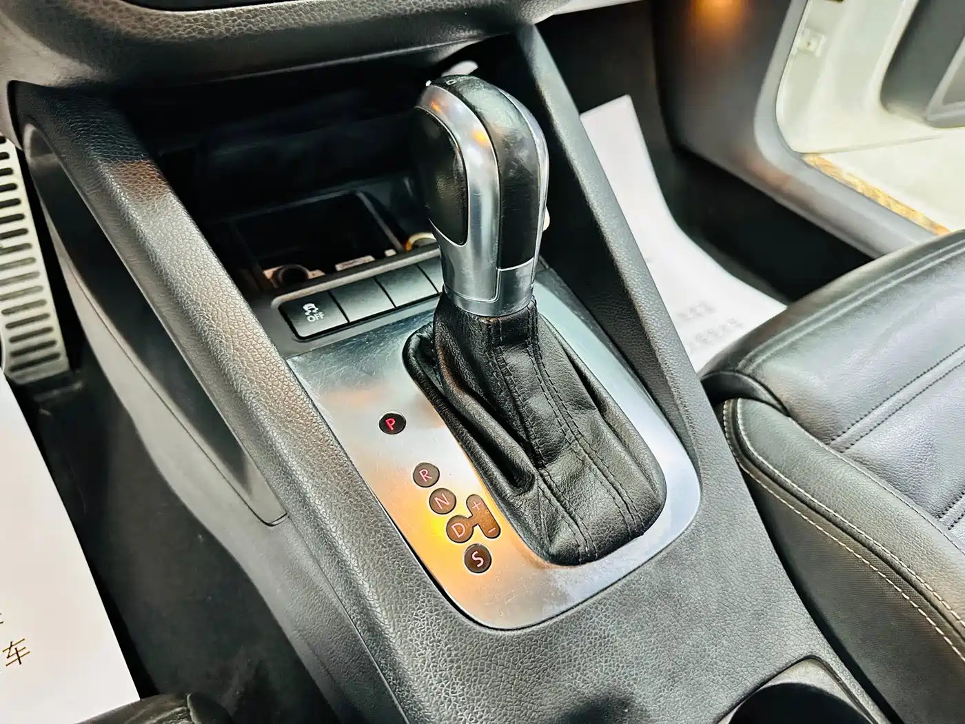 Volkswagen Scirocco 2011 2.0TSI R-Line фото 35