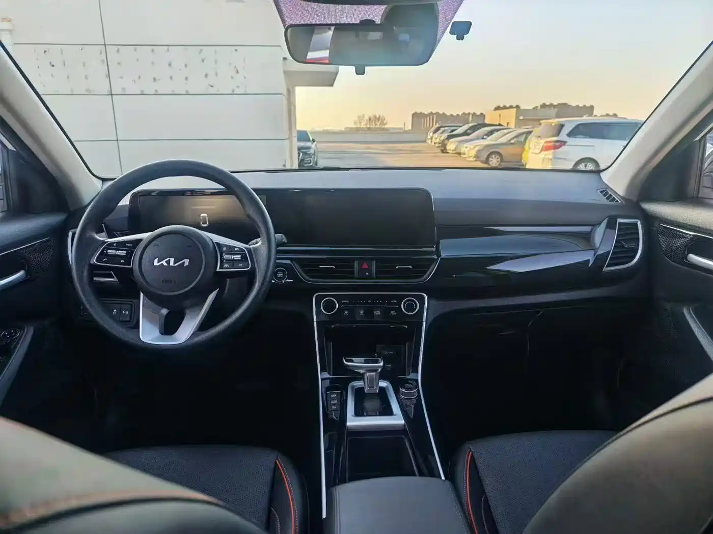 Kia Seltos 2024 2023 1.5L CVT Luxury Edition