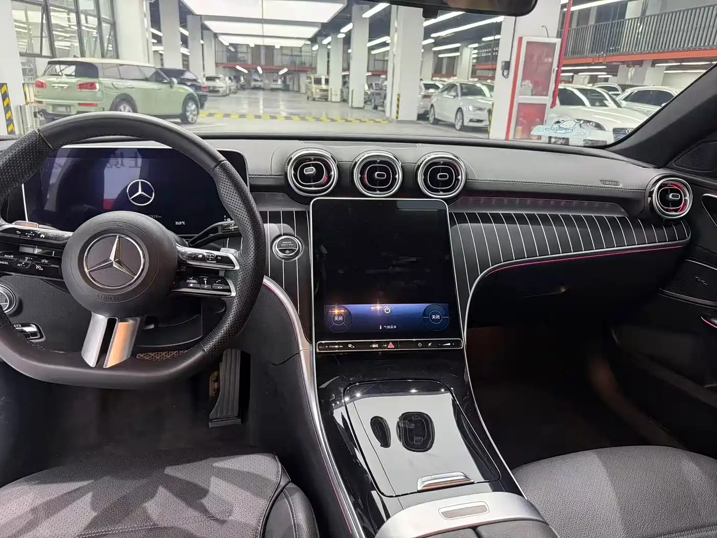 Фото 4 - Mercedes-Benz C-Class