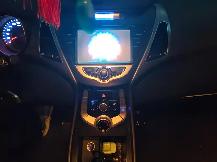Hyundai Langdong 2015 2015 1.6L Auto Trend