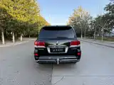 Фото 8 - Lexus LX