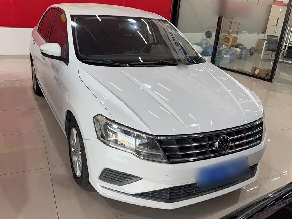 Volkswagen Jetta 2019 Dream Edition 1.4L Manual Fashion фото 3